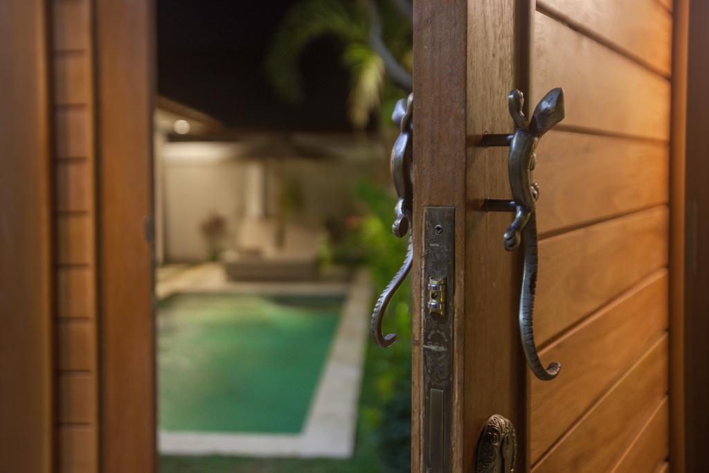 Two Lizards Beach Villas Sanur  Exterior photo