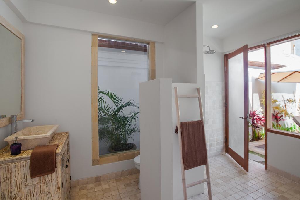 Two Lizards Beach Villas Sanur  Exterior photo